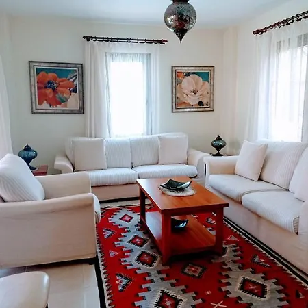 Oliva Houses1 מלון