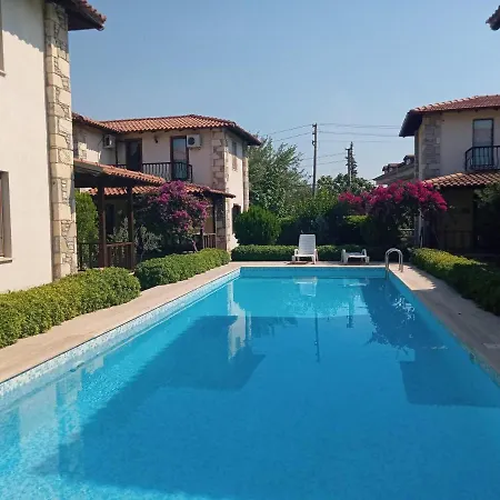 מלון Oliva Houses1