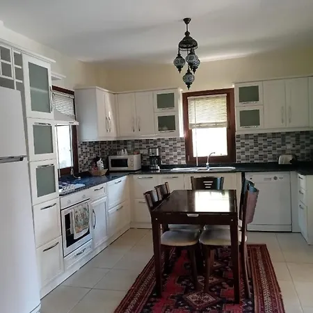 מלון Oliva Houses1 מוגלה