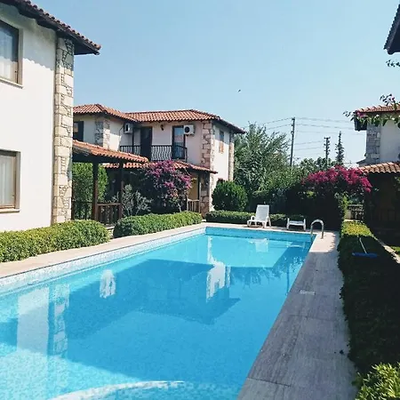 Oliva Houses1 מלון 4*